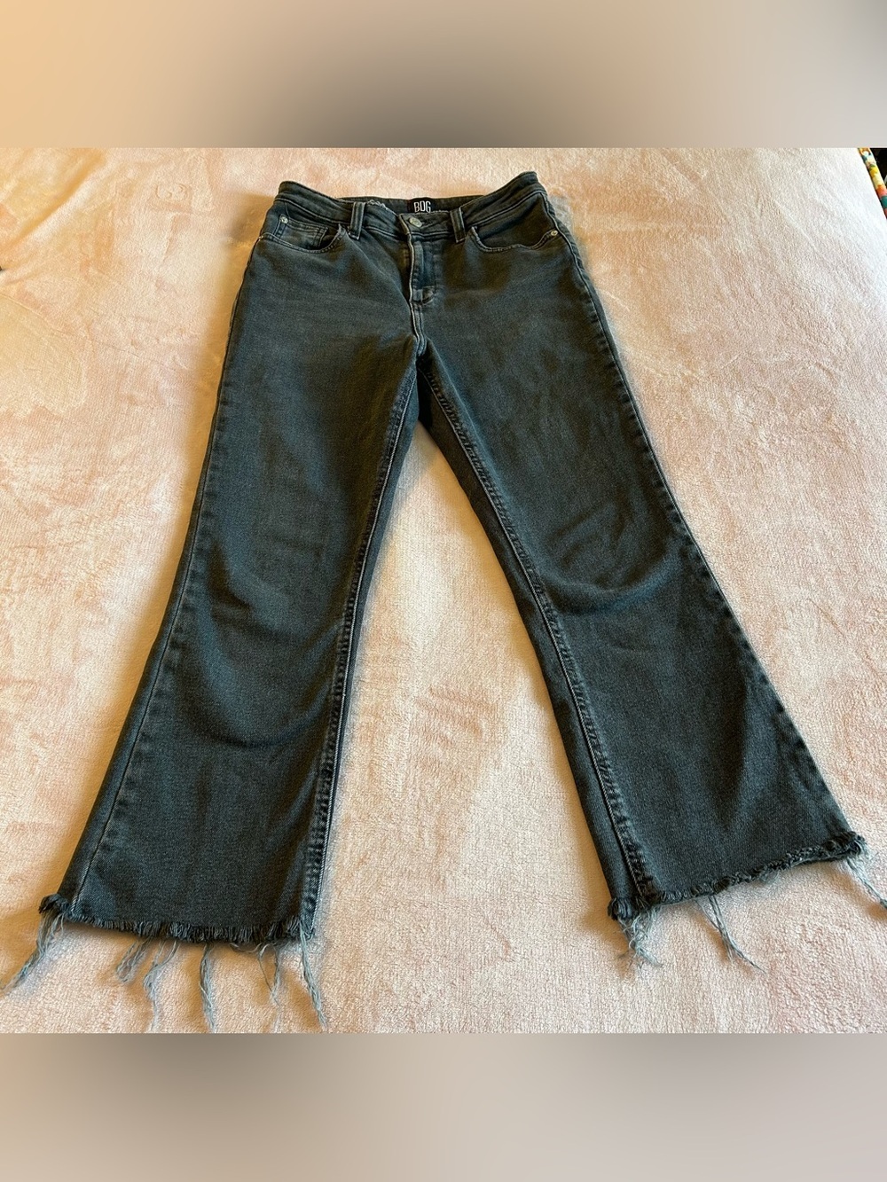 BDG Kick Flare High Rise Cropped faded black denim jeans raw hem size 27